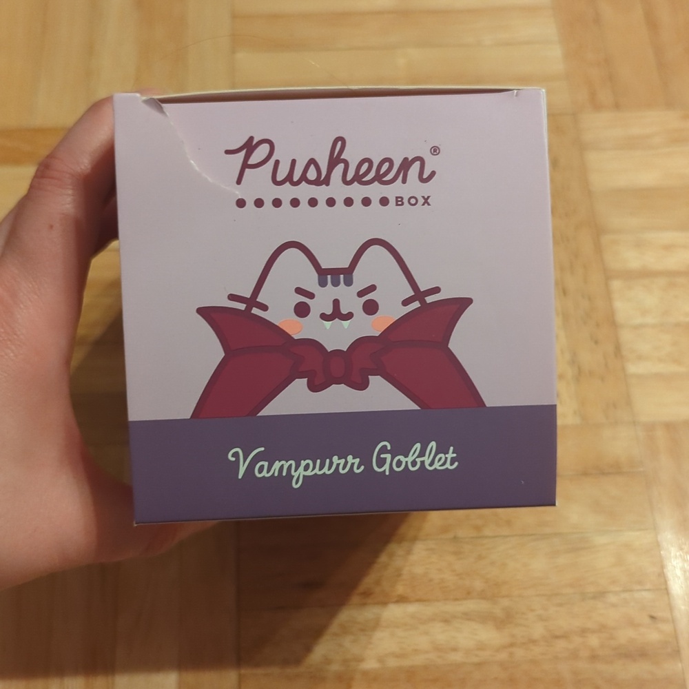 Pusheen Vampire Glass - Picture 2 of 5